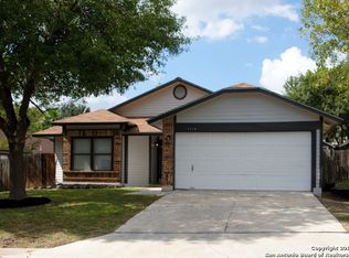 7715 Falling Ridge Dr, San Antonio, TX 78239