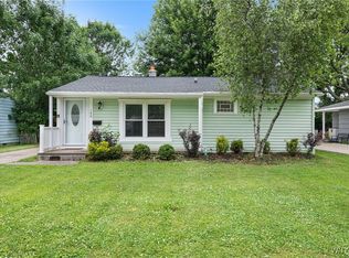 150 Meadow Lea Dr, Amherst, NY 14226