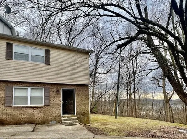 108 Town Ct, Charleston, WV 25387