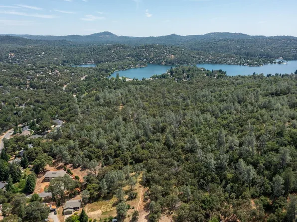 4 Yorkshire Dr, Penn Valley, CA 95946