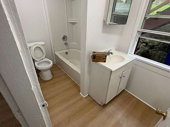 3rd image of 113 Southview St Floor 1