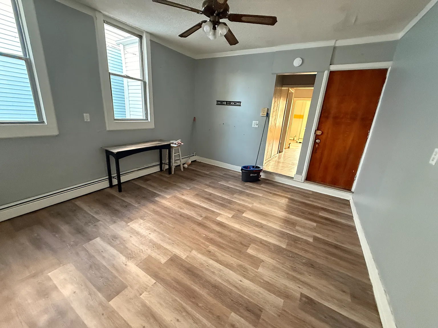4 bed, $2,300 — Photo 2