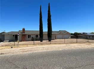 17860 Smoke Tree St, Hesperia, CA 92345