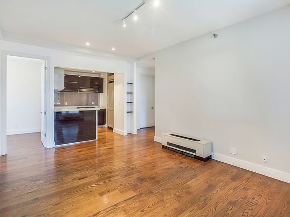 2nd image of 2626 Jackson Ave APT 505