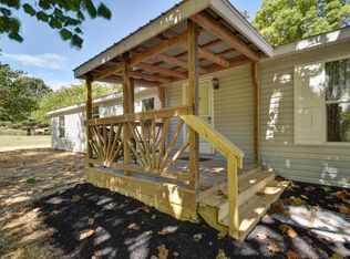 859 E Minnehaha Rd, Nixa, MO 65714