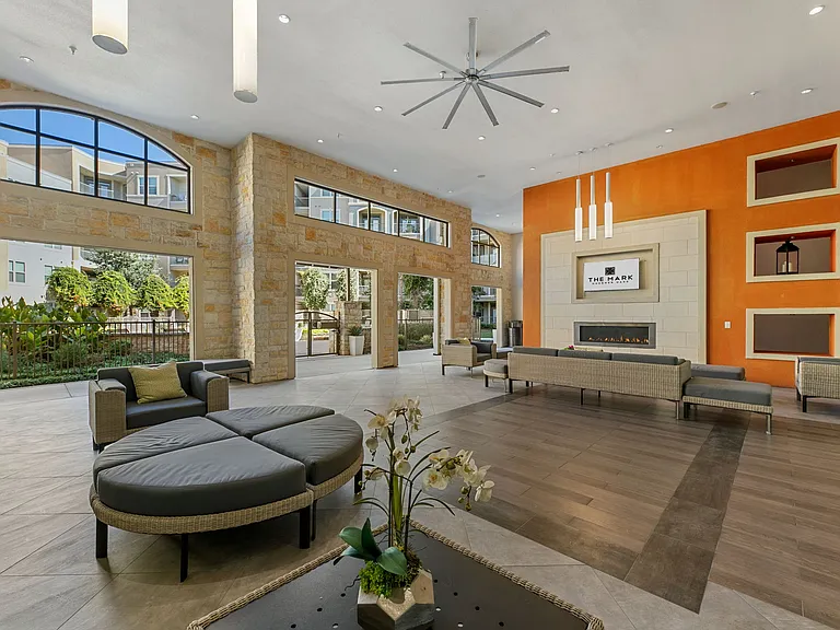 The Mark at Huebner Oaks — Photo 24