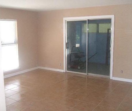 3rd image of 123 MORNING VALLEY DR