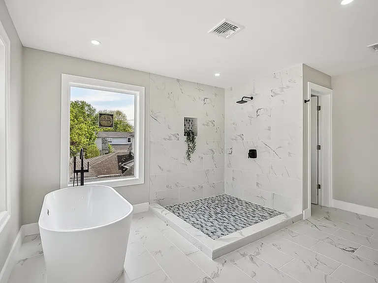 223 Victor St — Photo 18