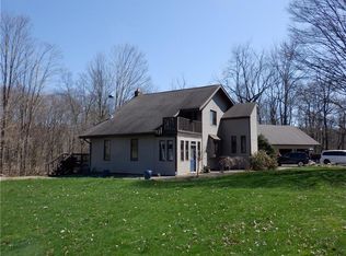 40 Glacial Till Rd, Grove City, PA 16127