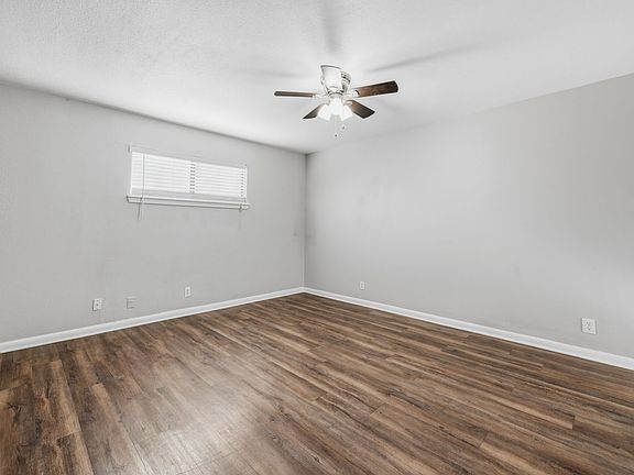 5th image of 303 W 40th St #107