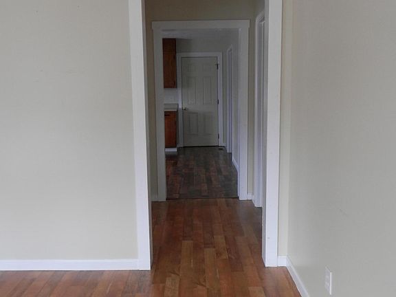 4th image of 125 Wert Allen Dr