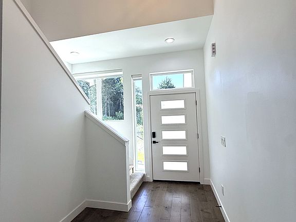 2nd image of 8408 NE 125th Ln