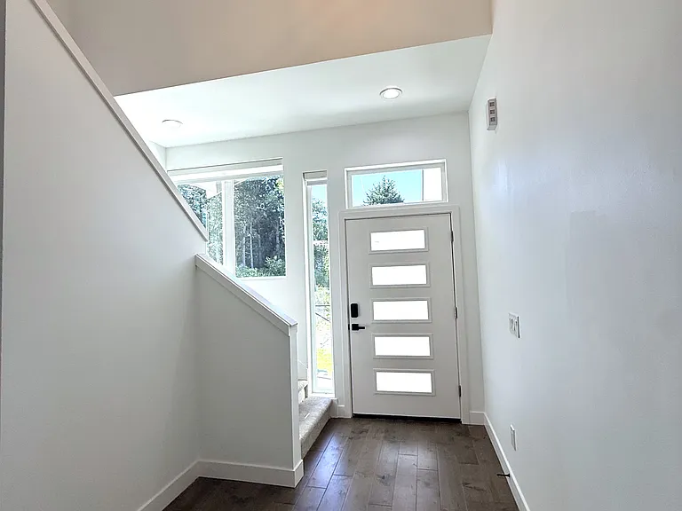8408 NE 125th Ln — Photo 2