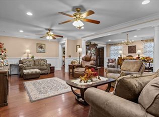 307 Crestview Dr, Dickson, TN 37055