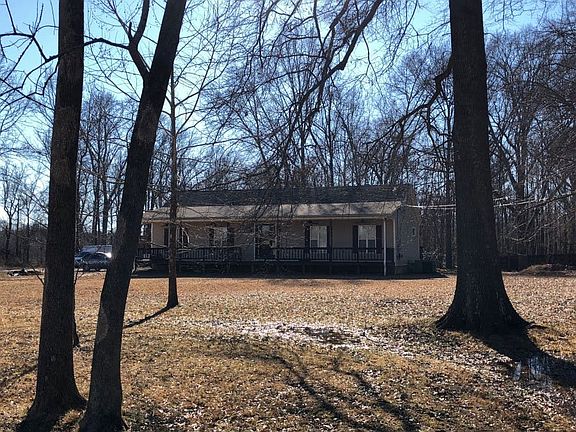 3rd image of 100 Clifton Dr