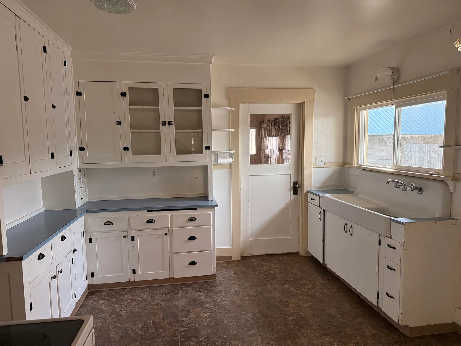 316 Elberta Ave — Photo 2