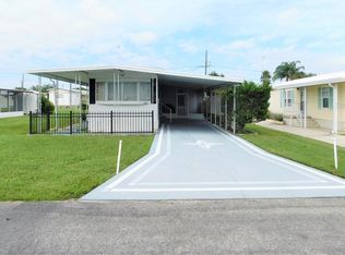 36905 Grace Ave, Zephyrhills, FL 33542