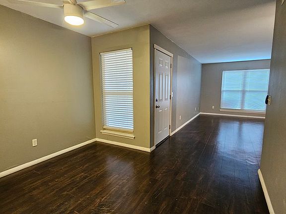 3rd image of 807 Cardinal Creek Blvd APT A