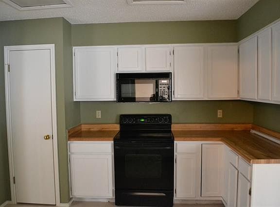 2nd image of 928 Baxter Dr