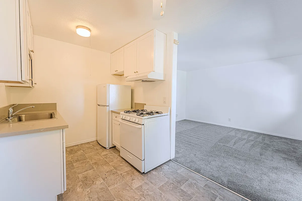 Living room/kitchen and dining space - 4030 38th St #7
