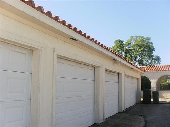 5 car detached garage for your car collections. All equipped with garage openers and of course the r