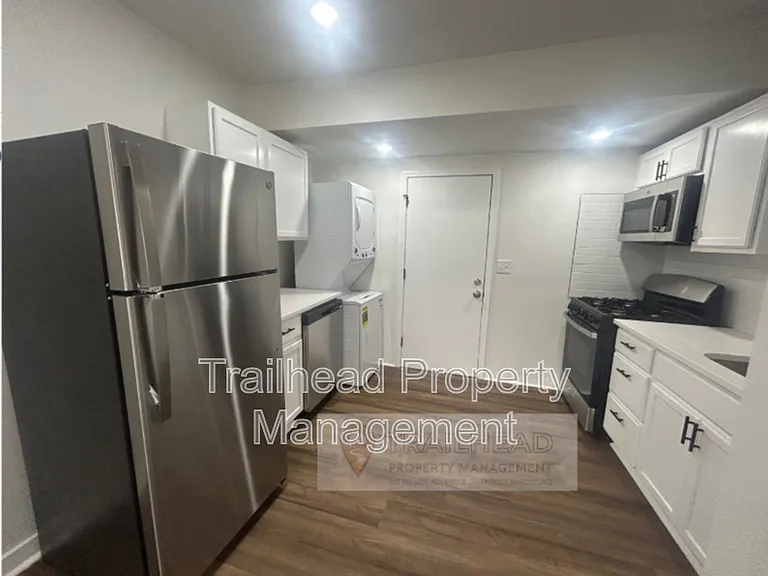 316 E Gregory Blvd #1W — Photo 1