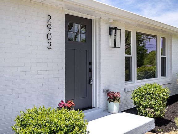 5th image of 2903 Stanwyck Dr