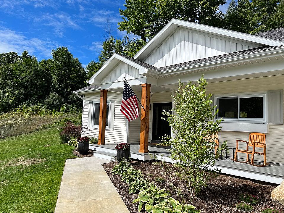 1st image of 9433 E Summerfield Dr