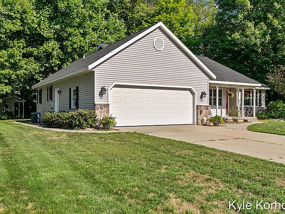 4th image of 10742 Black Cherry Dr