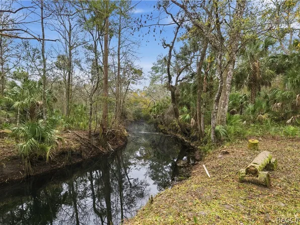 4751 SE 20th Ave, Inglis, FL 34449