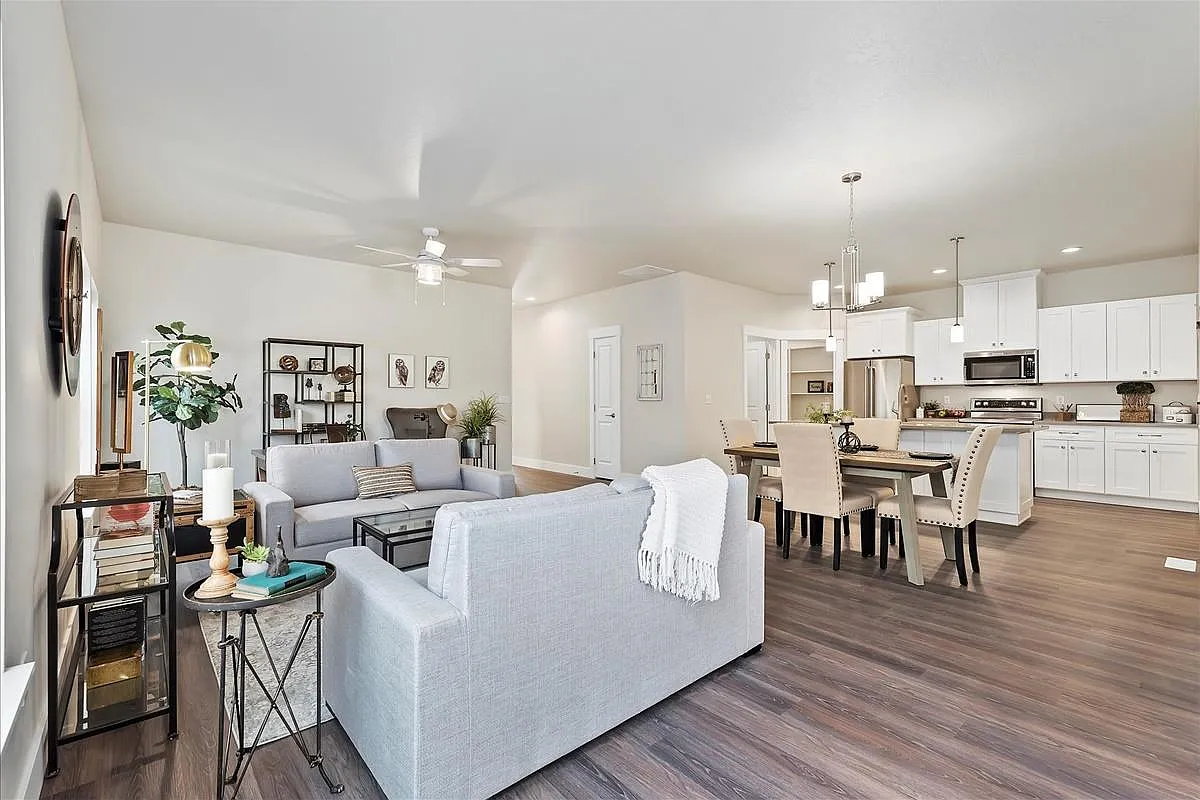 Cedar Crossing Luxury Townhomes — Photo 1