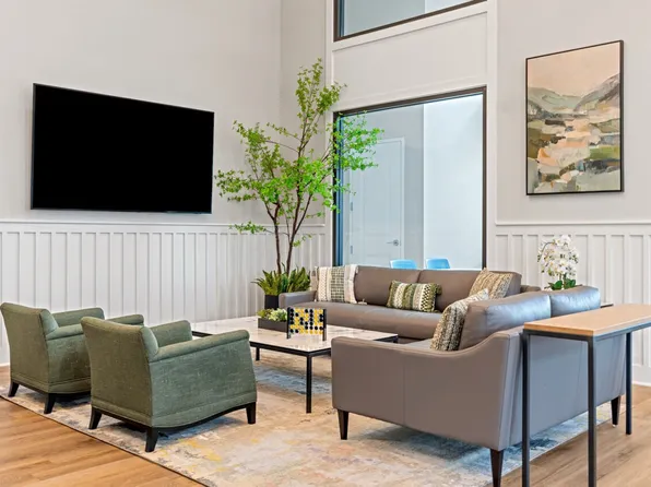 THE WARWICK AT FOUNDRY CREEK, 4830 Walmsley Blvd #207, Richmond, VA 23224