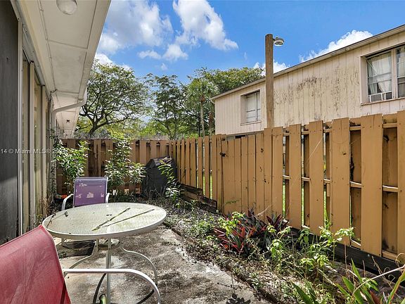5th image of 833 NW 80th Way #4