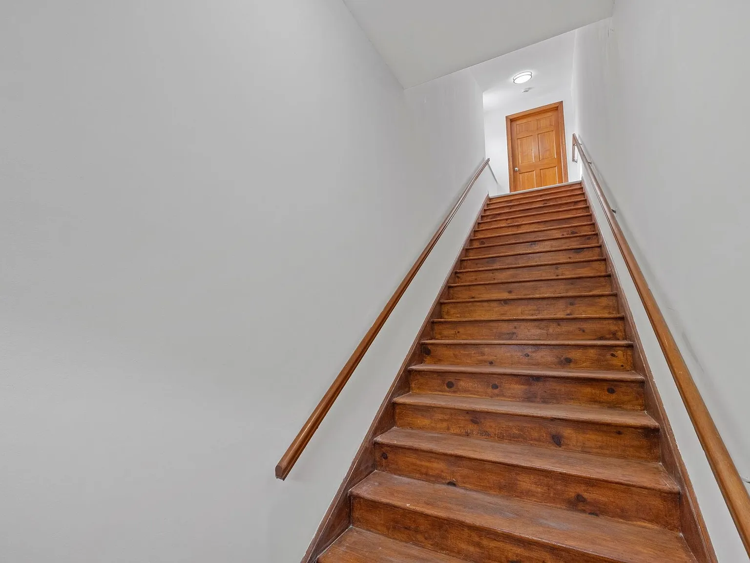 3 bed, 2.0 bath, 1300 sqft, $3,150 — Photo 3