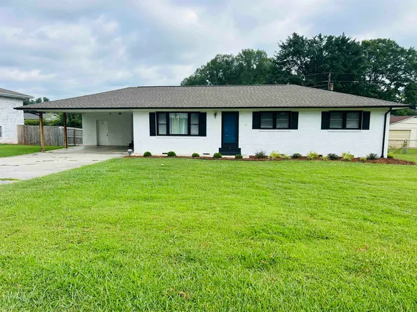 405 Dearborn Ave, Muscle Shoals, AL 35661