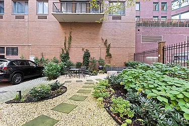 Rented by Level Group