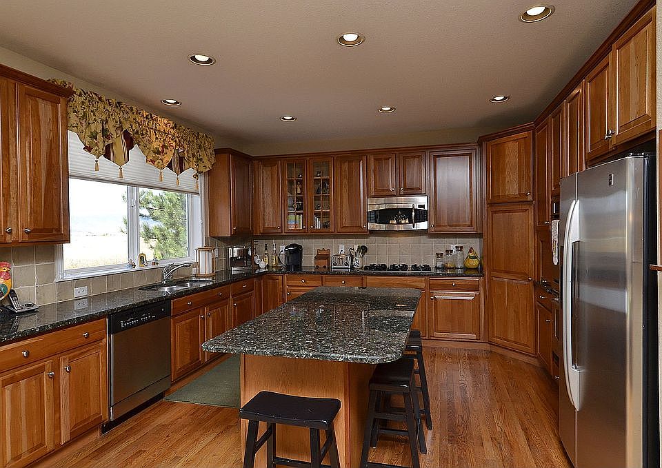 Spacious kitchen