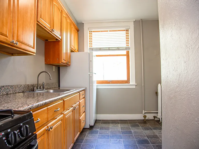 Emerson — Photo 1