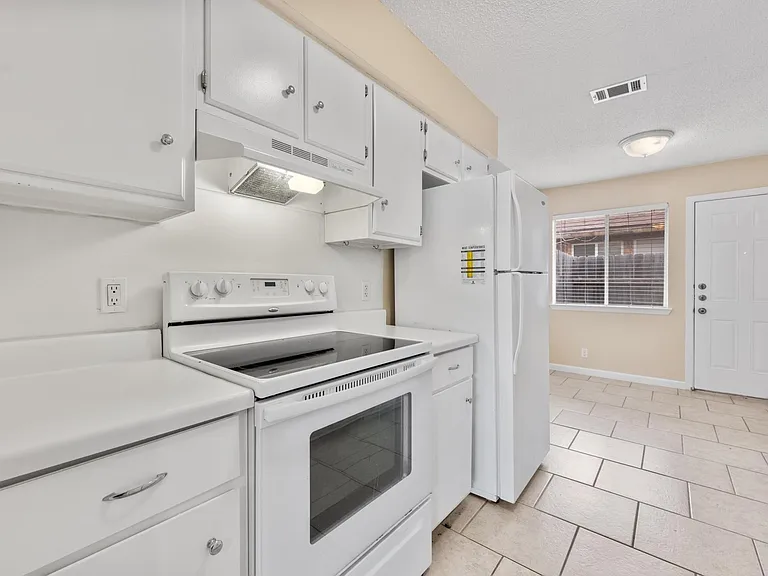 3404 Willowrun Cv #A — Photo 8
