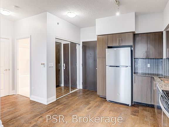 4th image of 65 Speers Rd #602