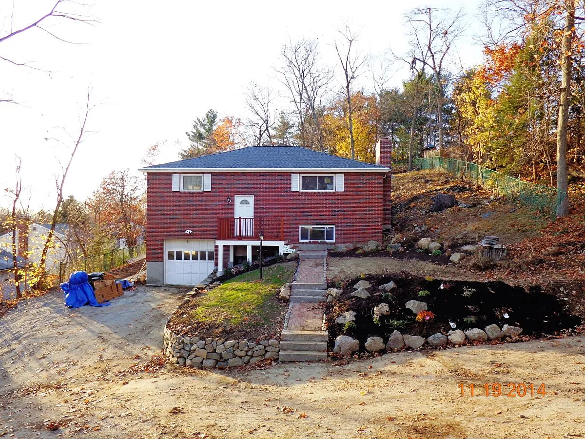 15 Oak Road — Photo 1