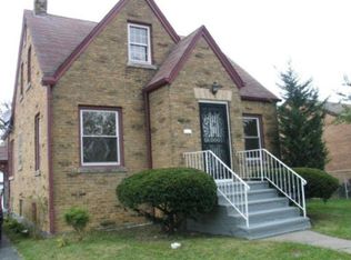 516 S Victory St, Waukegan, IL 60085