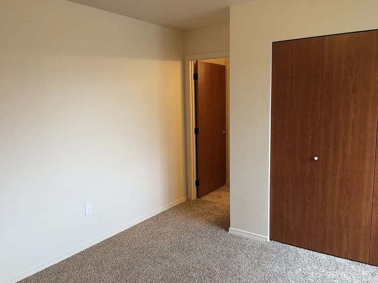 1649 W Pheasant St #A — Photo 8