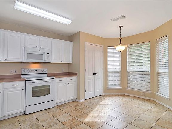 5th image of 10528 Aransas Dr