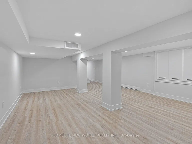 1842 Dundas St E — Photo 30