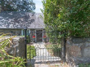 105 Mansfield Ave, Darien, CT 06820