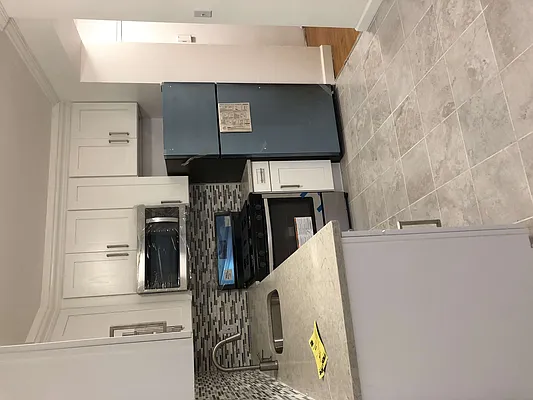 Rented by Sandra Ospina, Licensed Real Estate Broker | media 31