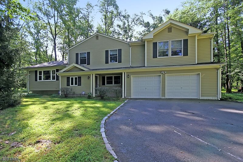 1st image of 10 Red Hill Rd