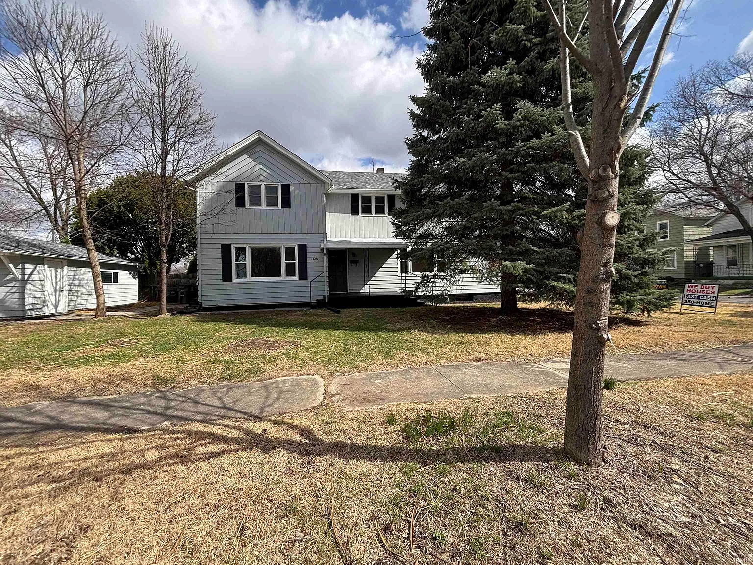 1120 Elm St photo 1