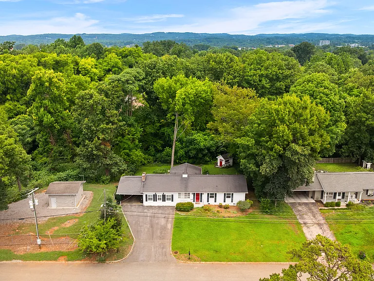8045 Sabre Dr — Photo 41